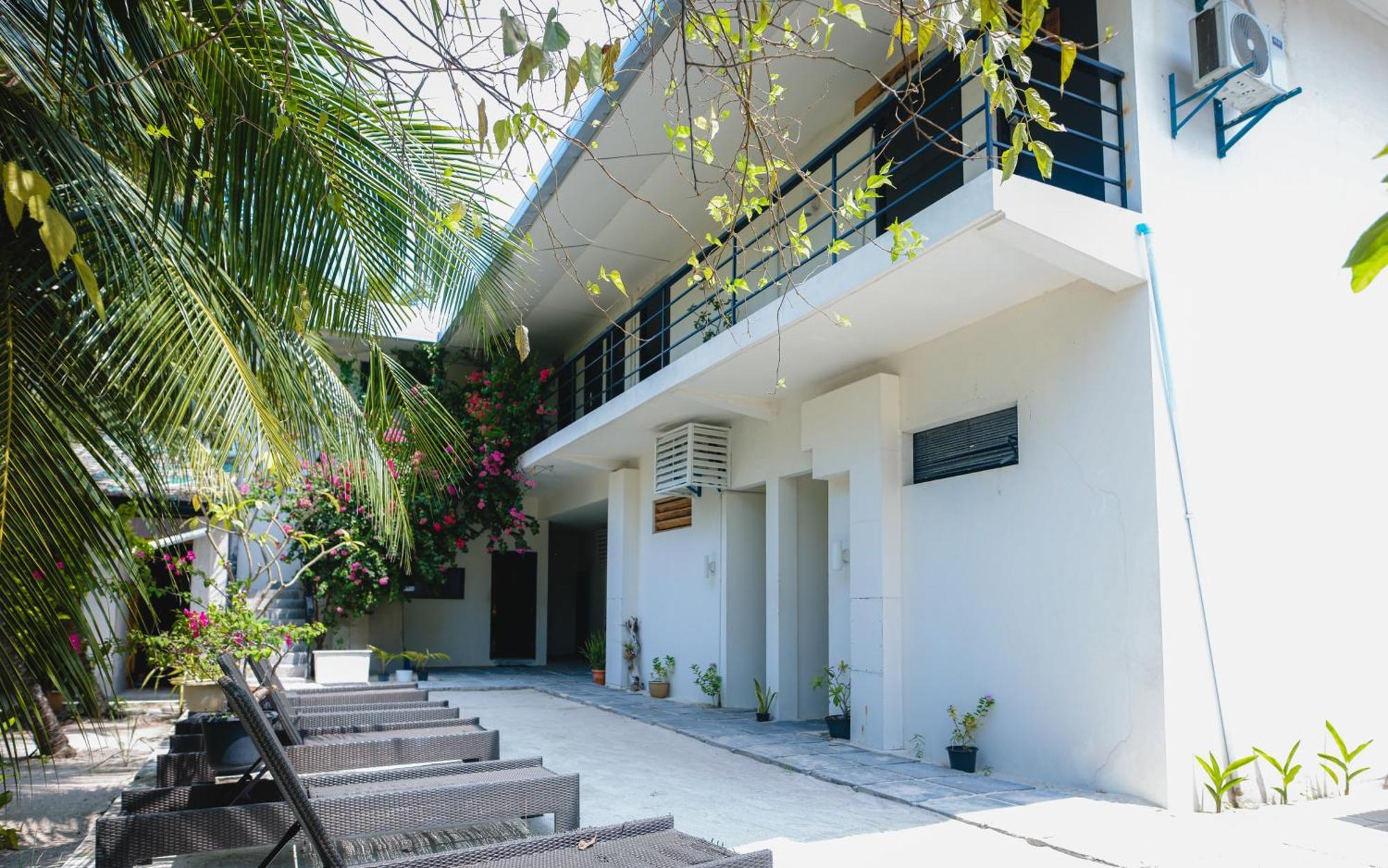 Tranquila Beach Hotel Rasdhoo Buitenkant foto